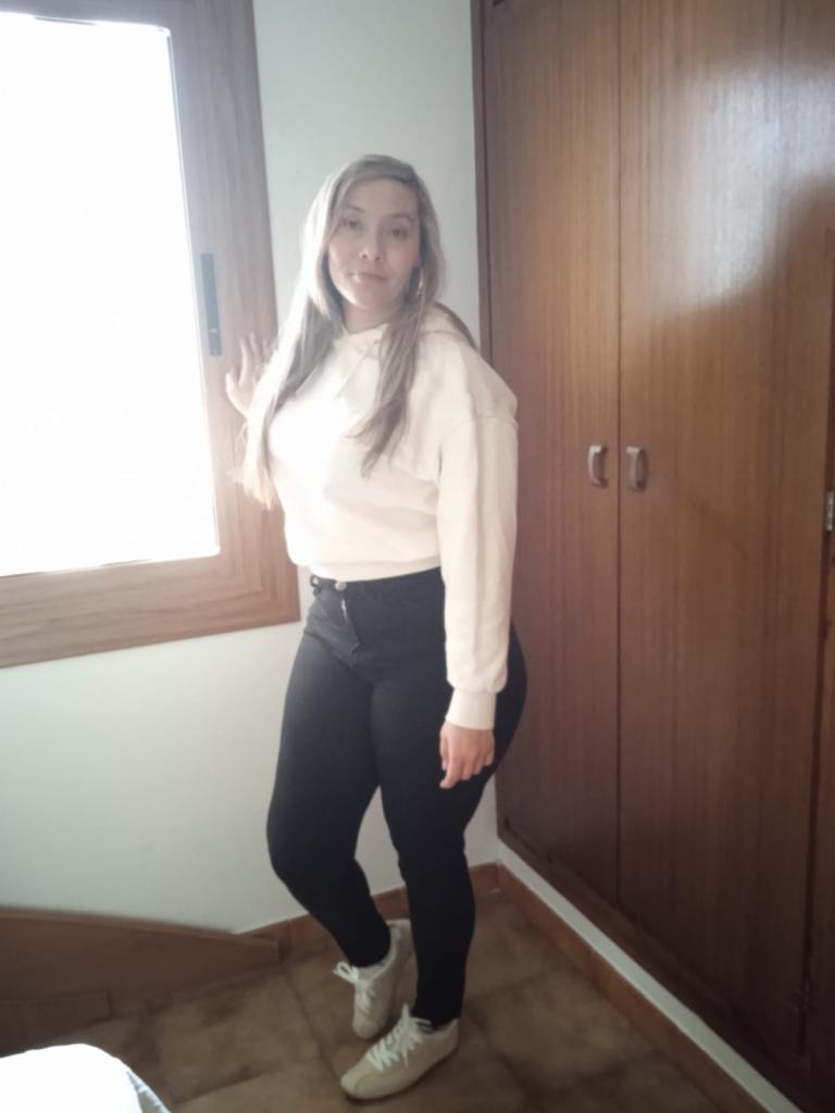 672501025: Chica busca chico en Tarragona
