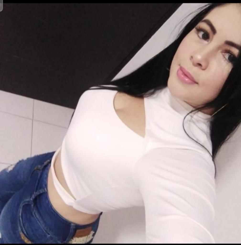 664482384: Chica busca chico en Murcia