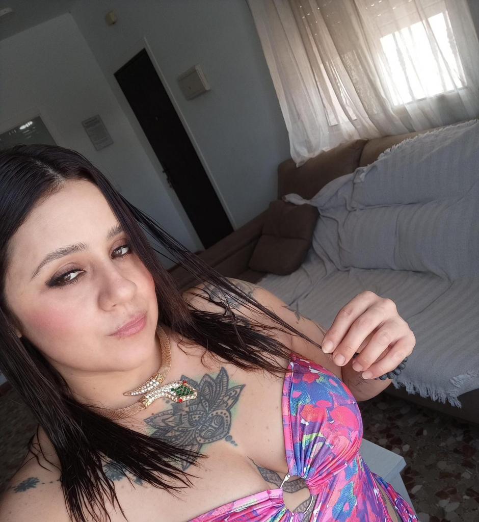 Chica busca chico en Cádiz: 