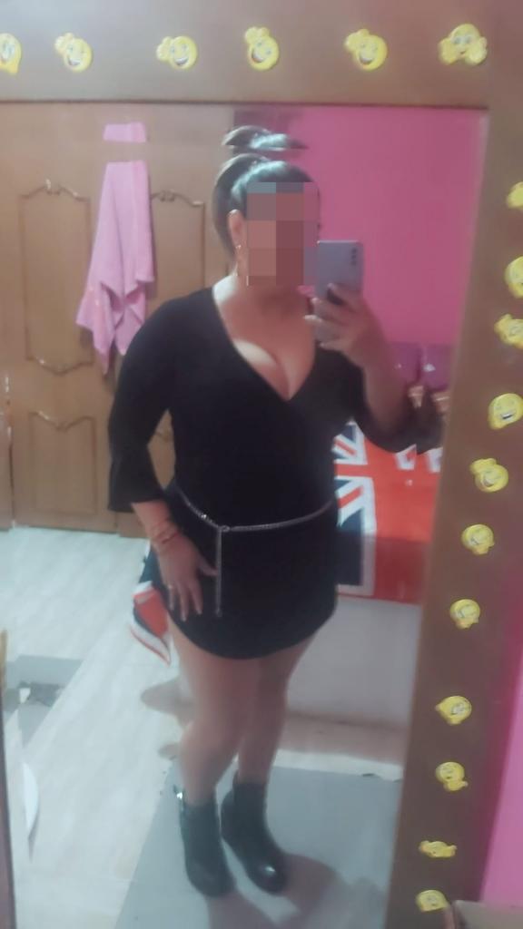 Chica busca chico en Ibiza: 