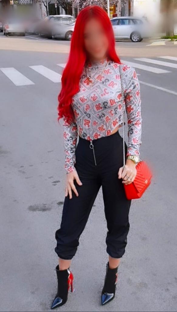 663340651: Chica busca chico en Granada