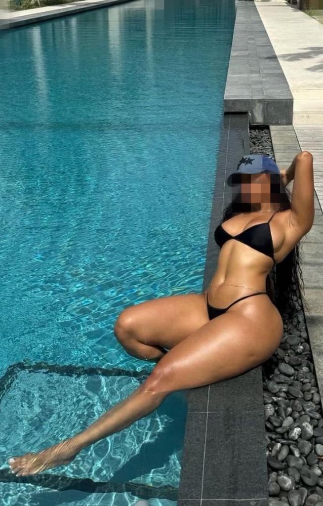 Chica busca chico en Almería: 