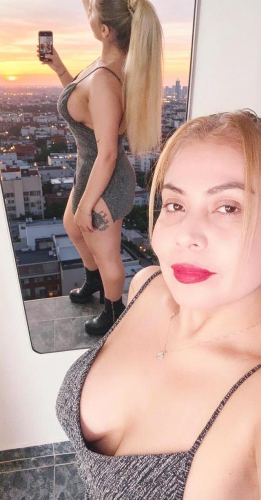 631196764: Chica busca chico en Granada