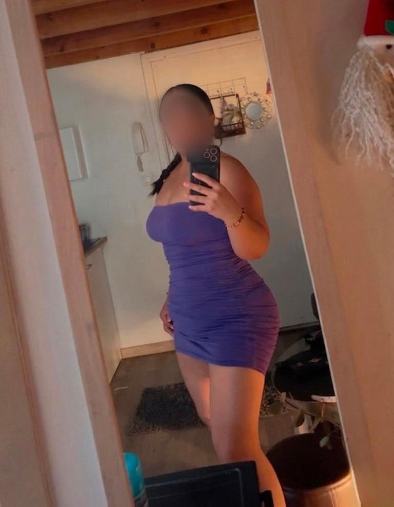 623546583: Chica busca chico en Barcelona