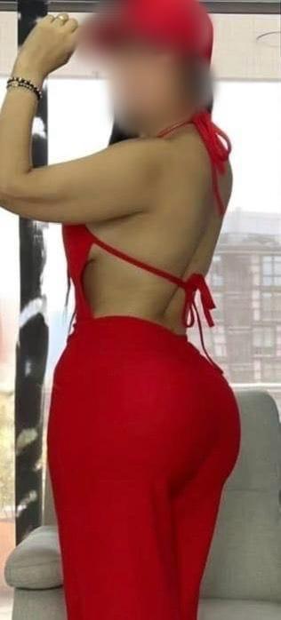 632330626: Chica busca chico en Barcelona