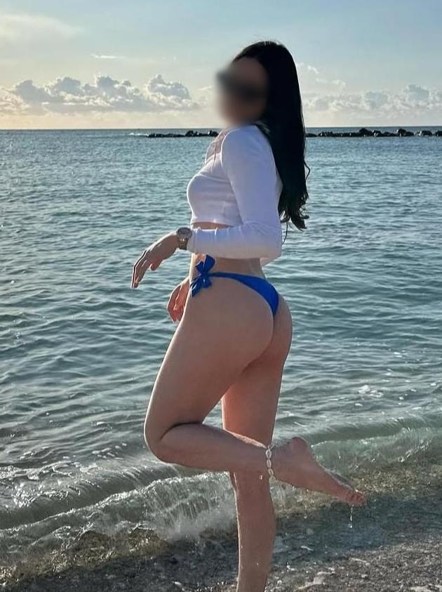 639876577: Chica busca chico en Madrid