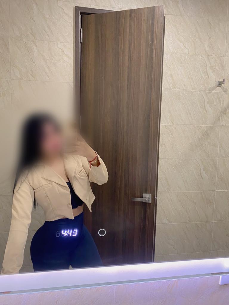 722140961: Chica busca chico en Madrid