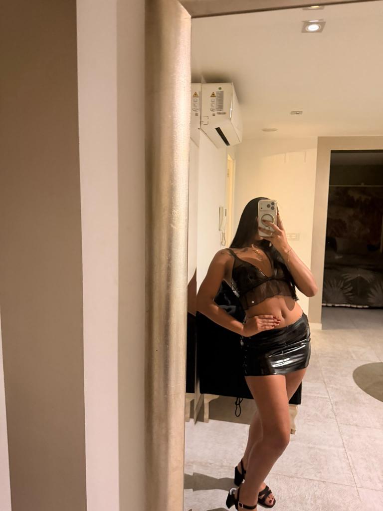 Chica busca chico en Granada: 