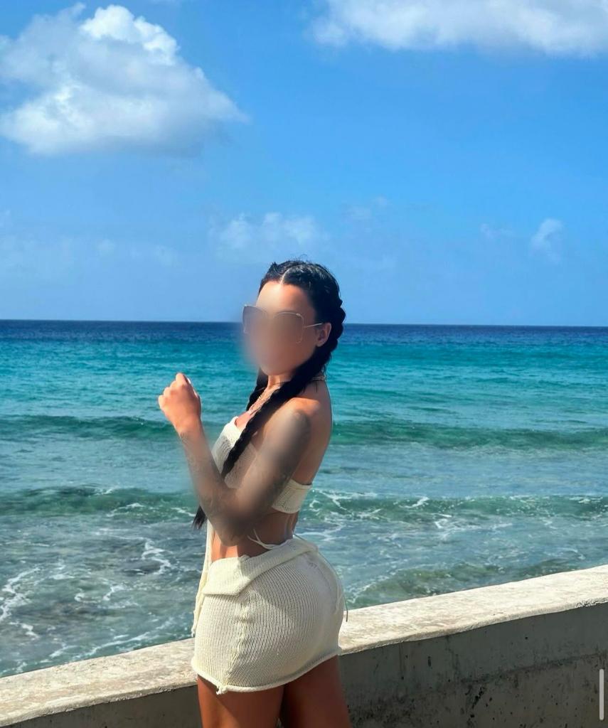 611353298: Chica busca chico en Granada
