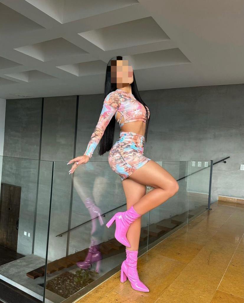 Chica busca chico en Granada: 