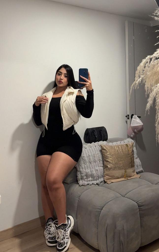 677459343: Chica busca chico en Alicante