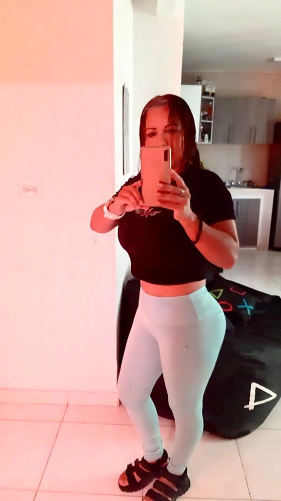 663123493: Chica busca chico en León