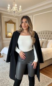 643659373: Chica busca chico en Pontevedra