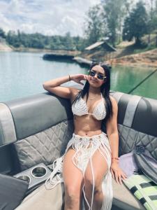613834025: Chica busca chico en Málaga