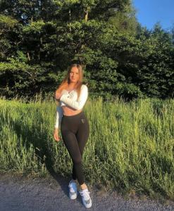 667563638: Chica busca chico en Murcia