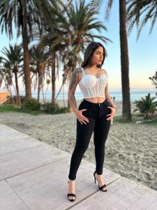 612454057: Chica busca chico en Málaga