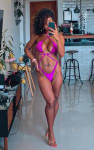 647973031: Chica busca chico en Barcelona