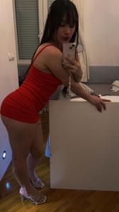 631170646: Chica busca chico en Barcelona