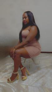 643376089: Chica busca chico en Barcelona