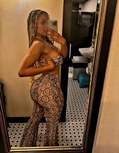745076652: Chica busca chico en Menorca