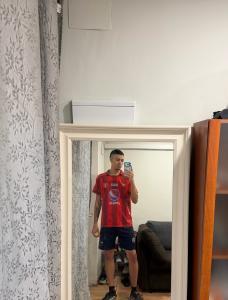 697625075: Chico busca chica en Sevilla
