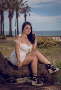 671062408: Chica busca chico en Barcelona
