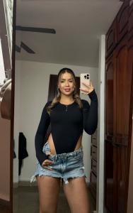 605220222: Chica busca chico en Alicante