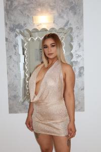 671073899: Chica busca chico en Lérida