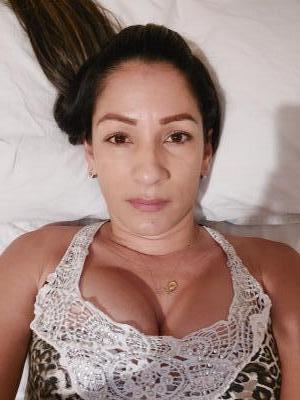 643326954: Chica busca chico en Cáceres