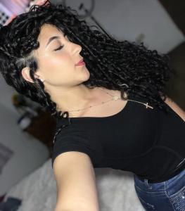 664527876: Chica busca chico en Granada