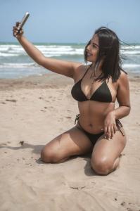 612437797: Chica busca chico en Málaga