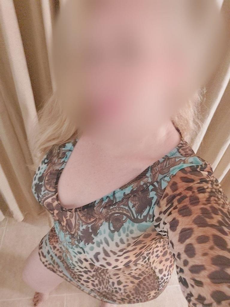Chica busca chico en Ibiza: 