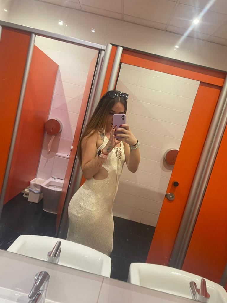 Chica busca chico en Tenerife: 