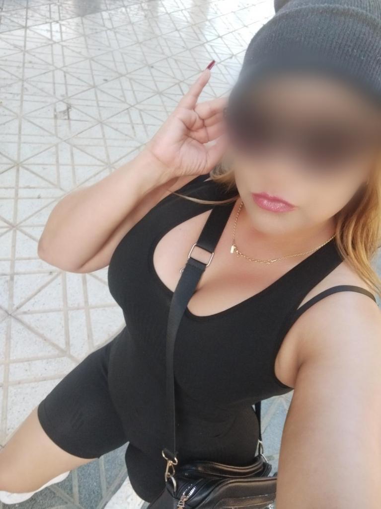 Chica busca chico en Cádiz: 