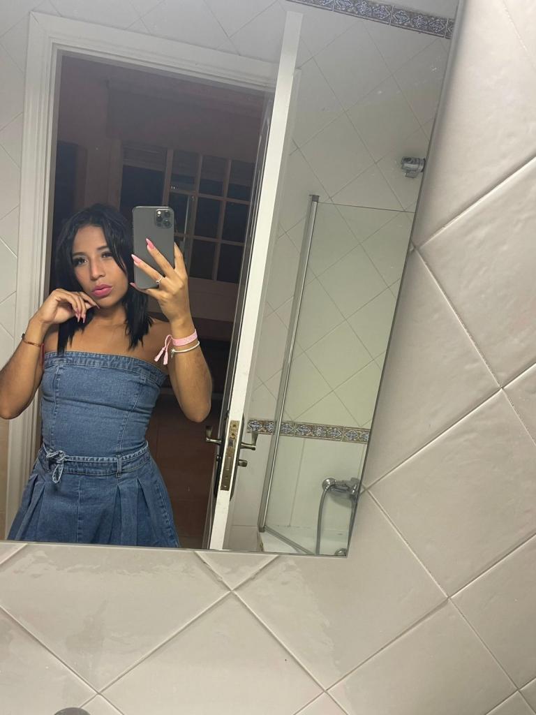 Chica busca chico en Tenerife: 
