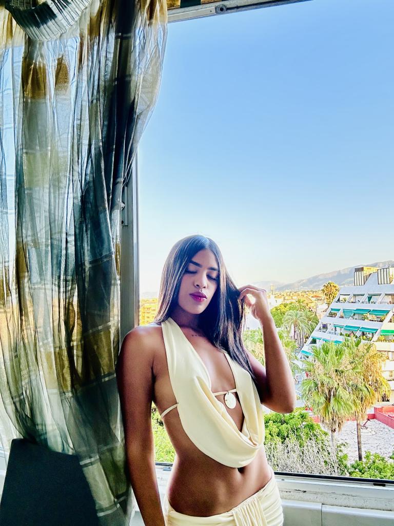 602709806: Chica busca chico en Málaga