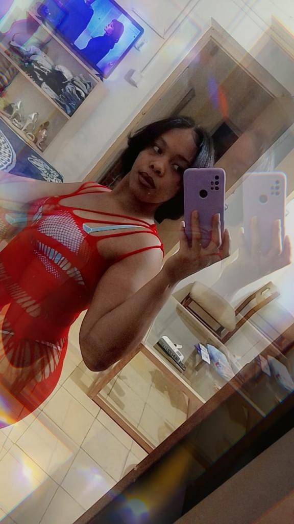 Chica busca chico en Granada: 