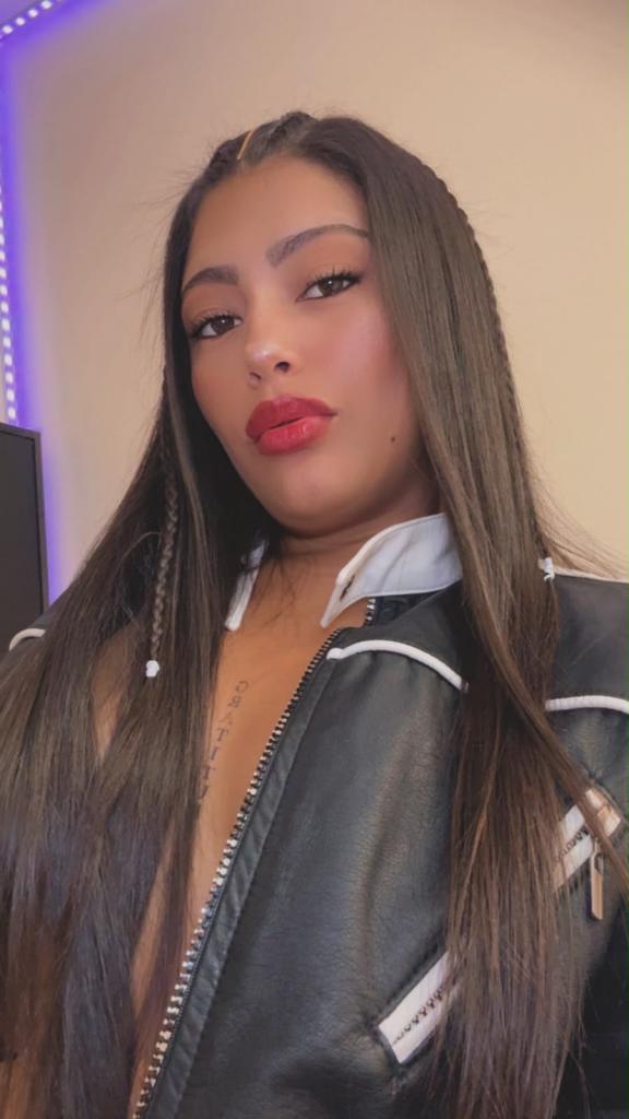 Chica busca chico en Zaragoza: Chica busca chico