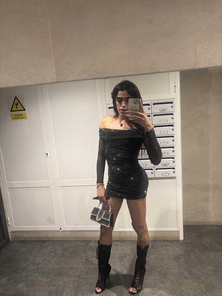647644781: Travesti en Alicante
