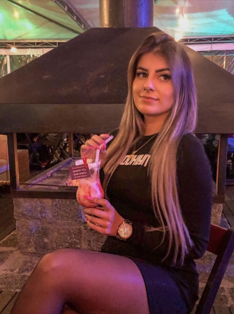 Chica busca chico en Almería: 