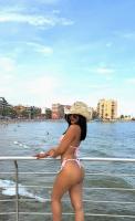 697960655: Chica busca chico en Madrid