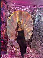 697960655: Chica busca chico en Madrid