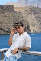 663354297: Chico busca chica en Madrid
