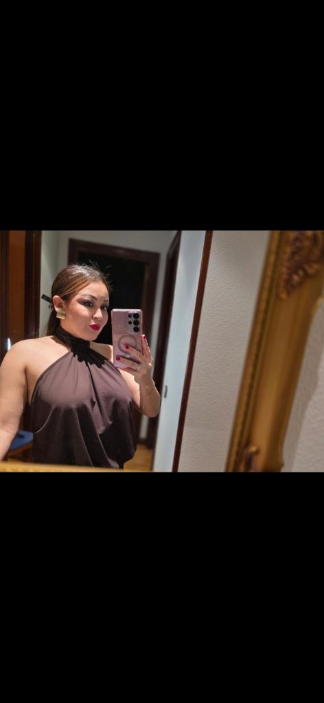 635245191: Chica busca chico en Sevilla