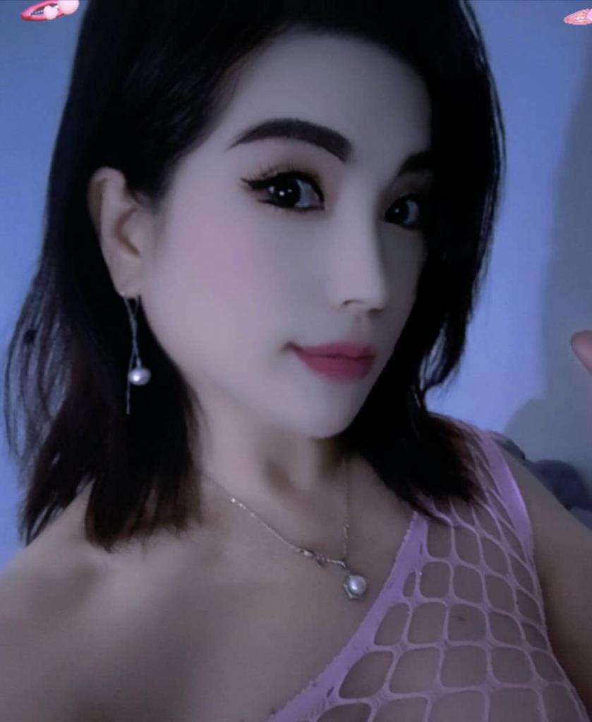 637462765: Chica busca chico en Barcelona
