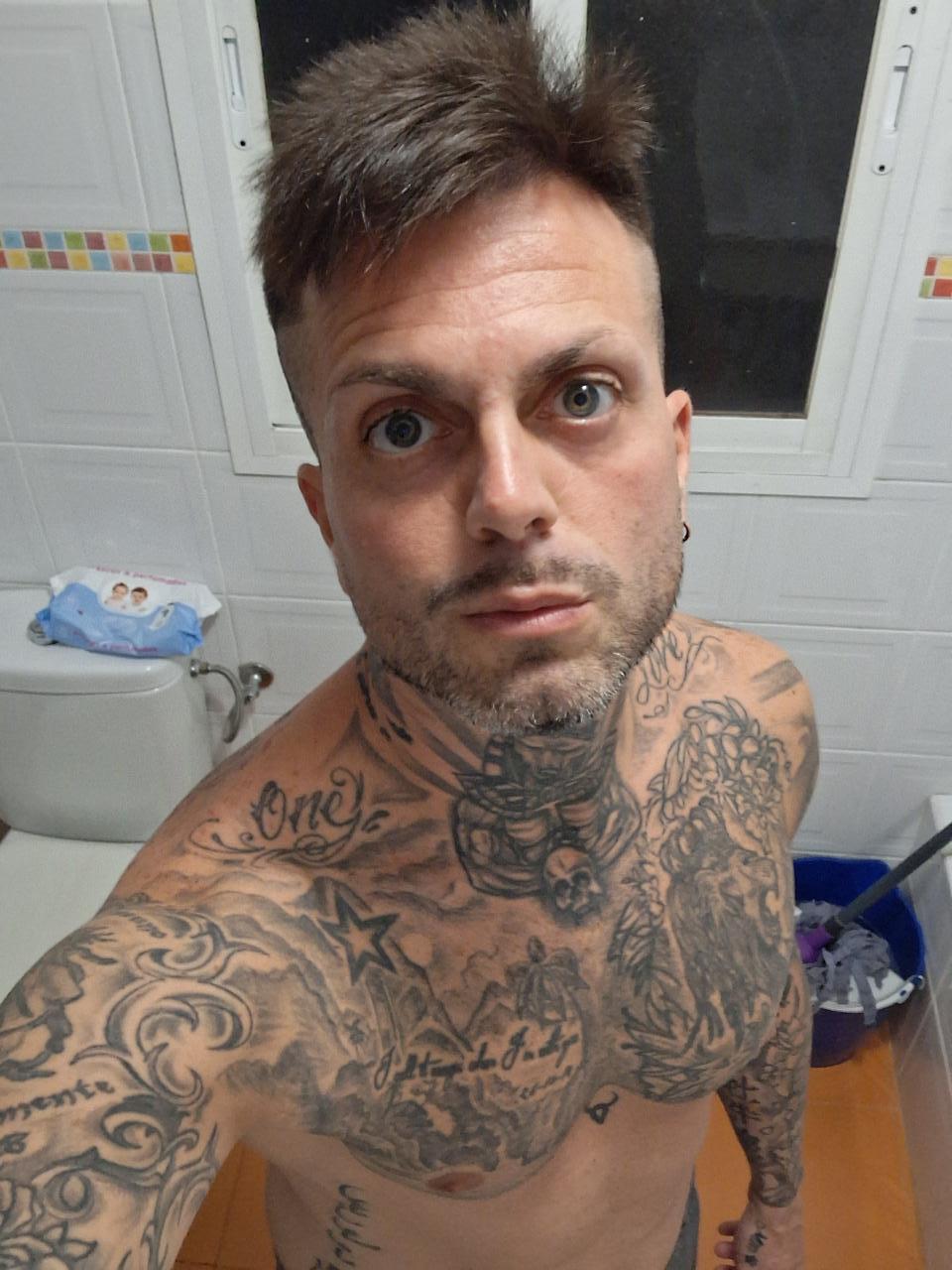 608439638: Chico busca chica en Sevilla