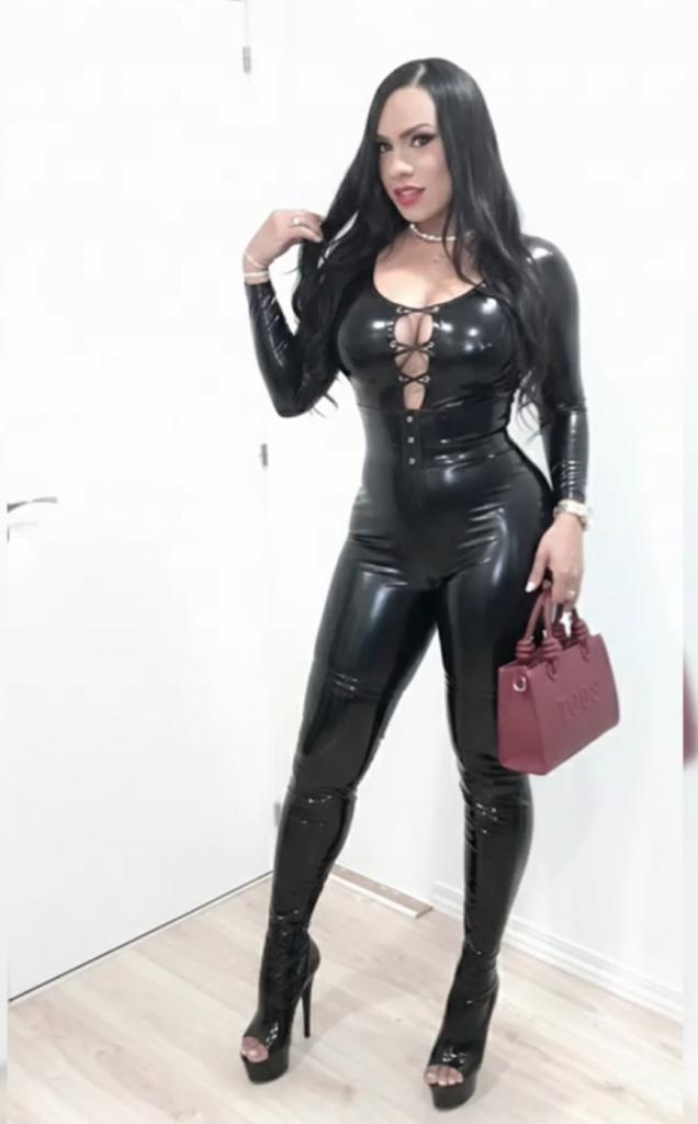 613466782: Transexual en Sevilla