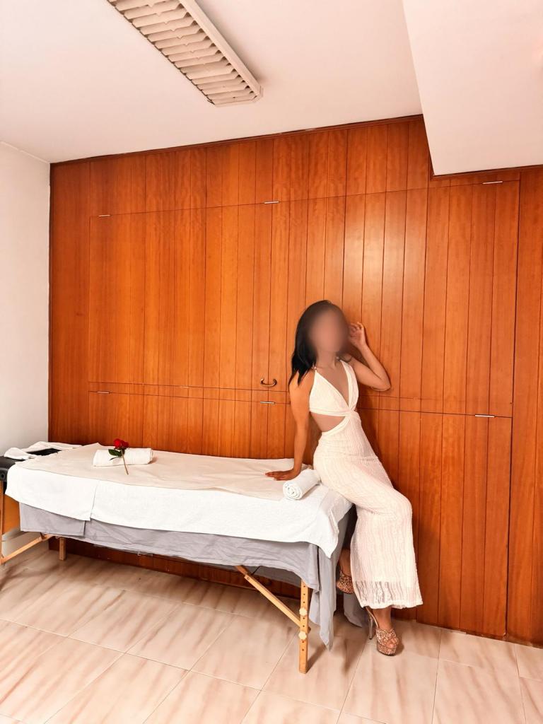 647044096: Chica busca chico en Mallorca