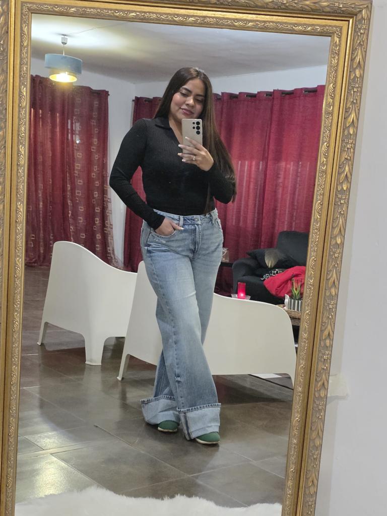 Chica busca chico en Huelva: 