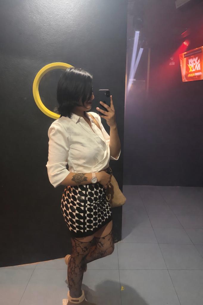 Chica busca chico en Málaga: Chica busca chico